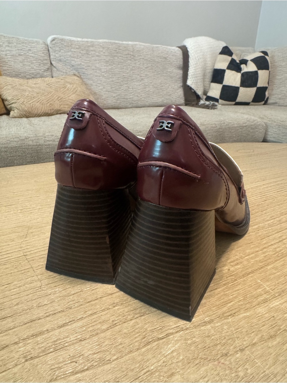 Sam Edelman Two-Tone Burgundy and Cream Block Heel Loafers with Gold Chain - Picture 4 of 6